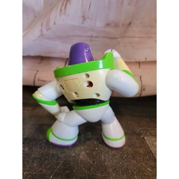 Buzz Lightyear astronaut Disney Pixar toy figure - Picture 3 of 6